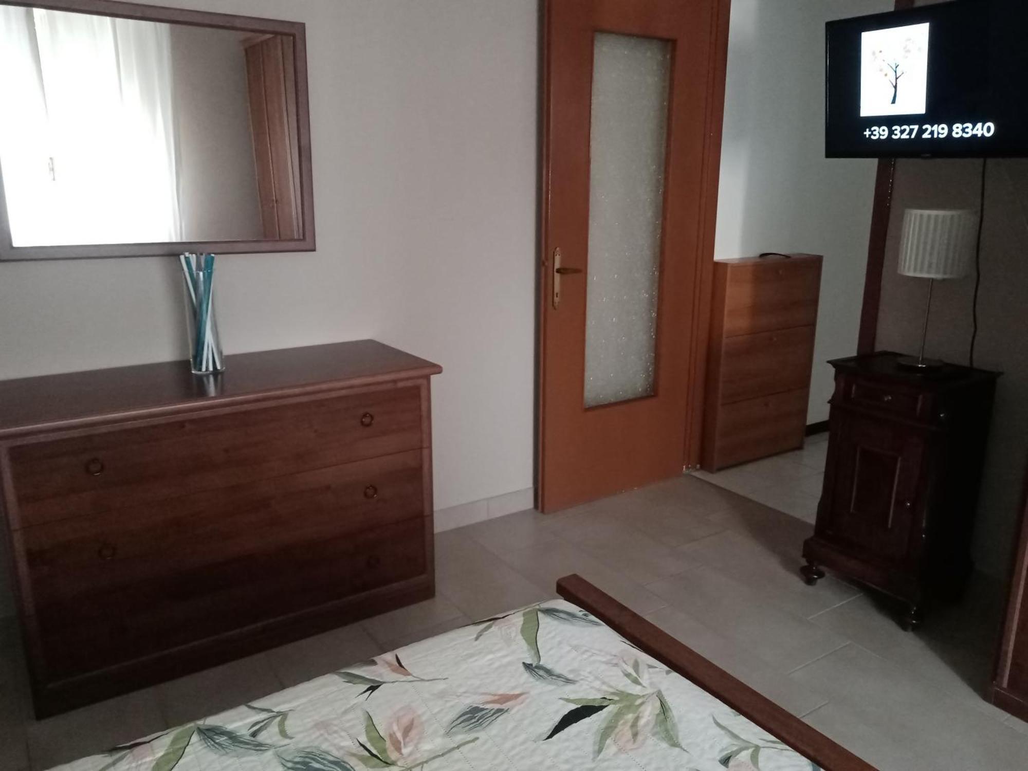 "Casa Sofia" Appartamento Raffalda Zona Clinica Piacenza Esterno foto